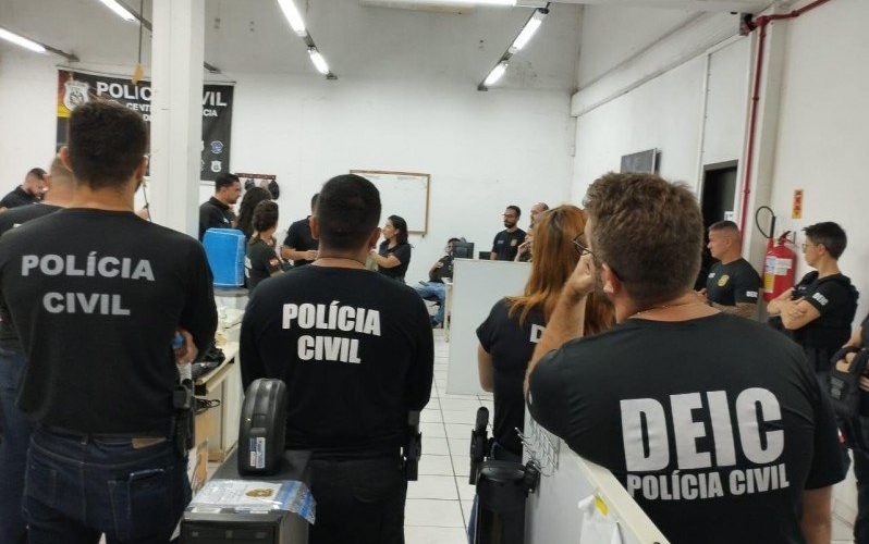 Polícia Civil faz operação para apurar irregularidades em licitações da Prefeitura de Forquilhinha