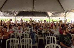 Professores anunciam greve na rede estadual de ensino