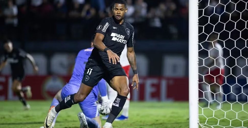 Botafogo elimina o Bragantino e volta à fase de grupos da Libertadores após sete anos