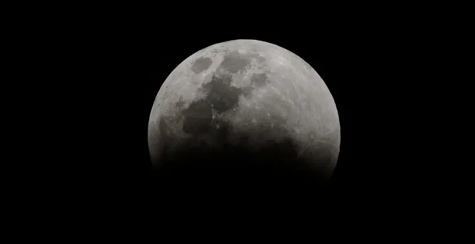 Primeiro eclipse lunar de 2024 poderá ser visto nesta segunda-feira (25)