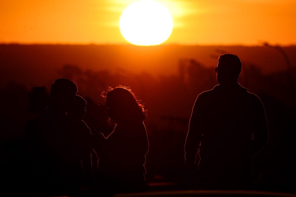Semana começa com tempo firme e temperaturas de até 27°C no Sul de Santa Catarina