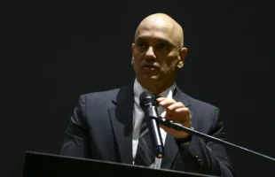 Moraes nega recurso de Bolsonaro contra inelegibilidade