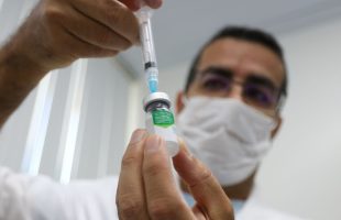 Vacinas contra a gripe já foram distribuídas para todas as regiões do estado