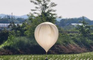 Seul identifica mais 600 balões de lixo enviados pela Coreia do Norte