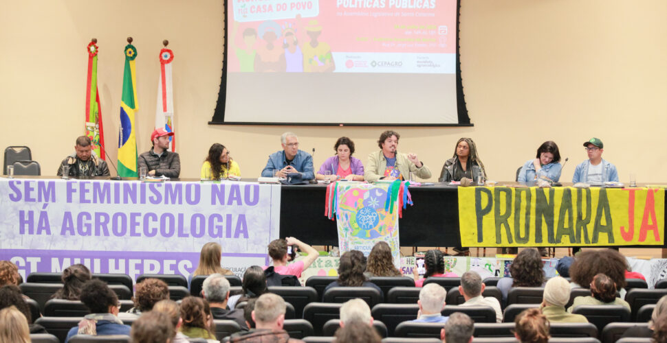 Políticas públicas para a agroecologia pautaram debate no Parlamento