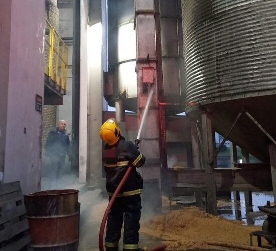 Princípio de incêndio em silo de arroz é registrado em Morro da Fumaça