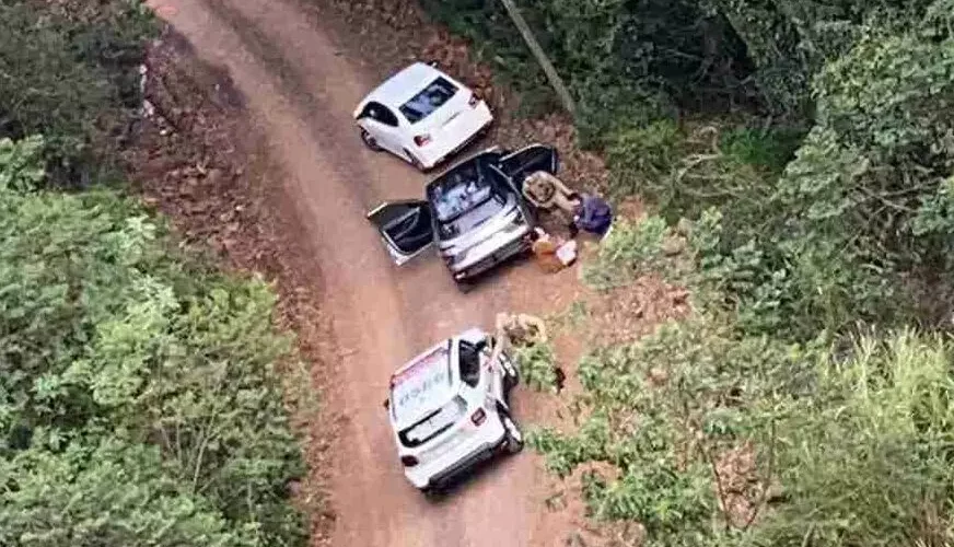 Refém é encontrado em porta-malas de veículo roubado em SC