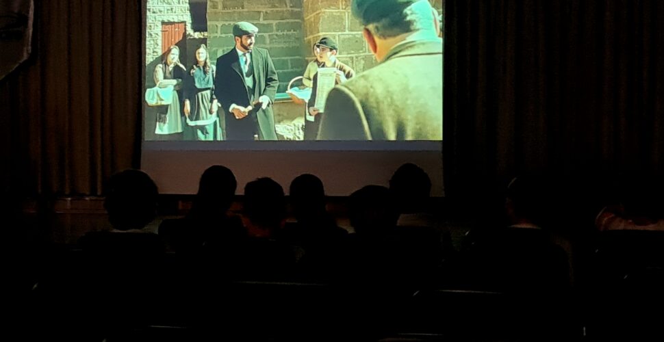 Museu ao Ar Livre realiza primeira sessão do projeto “Orleans Tem Cine”