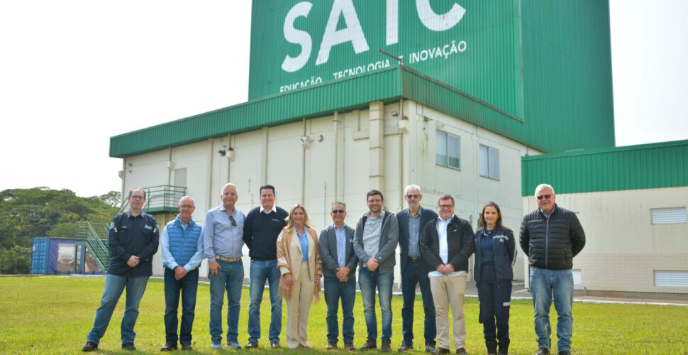 Comitiva Federal realiza visita ao CT SATC e conhece ações do Setor Carbonífero