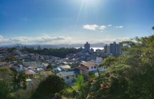 SC terá fim de semana caloroso e temperaturas podem chegar a 32°C