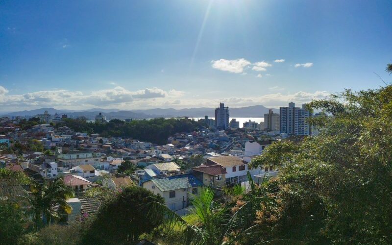 SC terá fim de semana caloroso e temperaturas podem chegar a 32°C