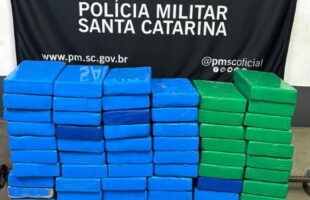 Homem é preso em Orleans transportando quase 100 quilos de cocaína