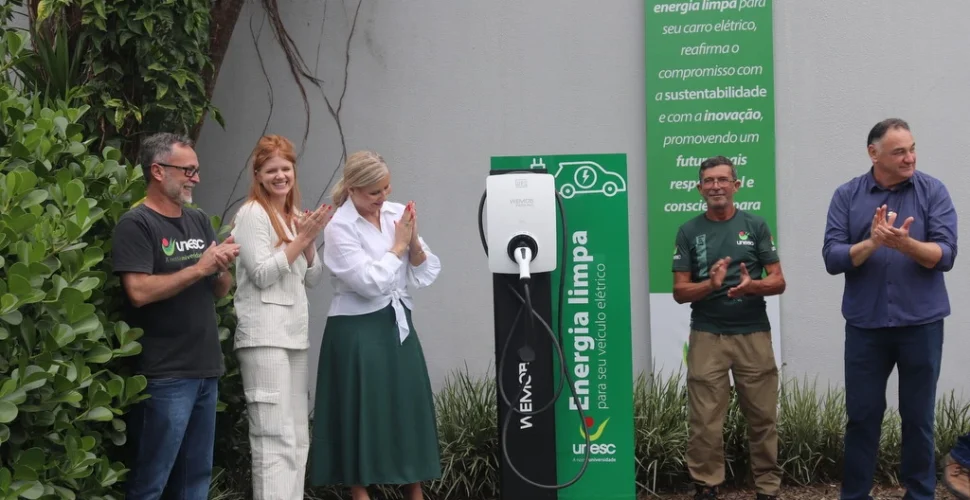 Unesc inaugura estações de recarga para veículos elétricos e híbridos