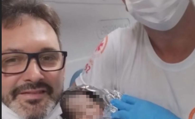 Samu de Morro da Fumaça realiza parto dentro de ambulância