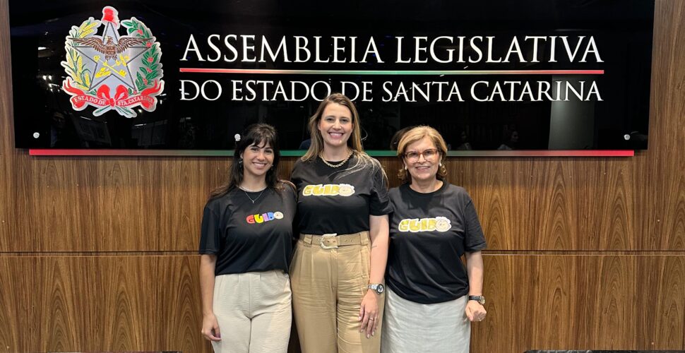 Profissionais da Casa Guido visitam a Assembleia Legislativa