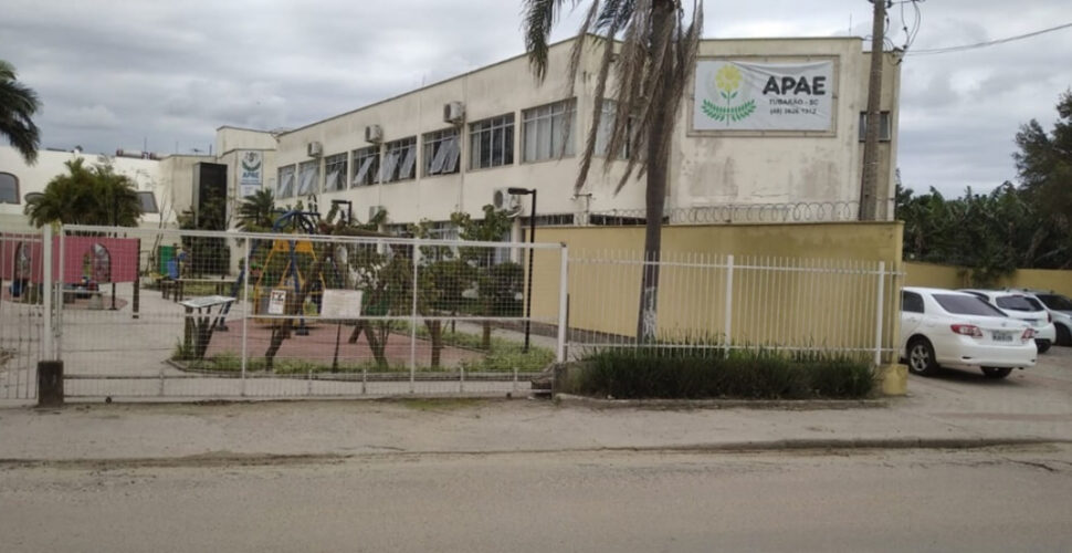 Apae de Tubarão é alvo de bandidos e tem toda a fiação elétrica furtada