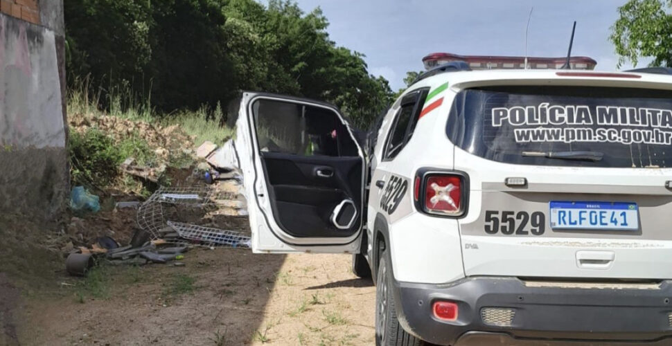 Idoso é encontrado morto em vala de terreno baldio