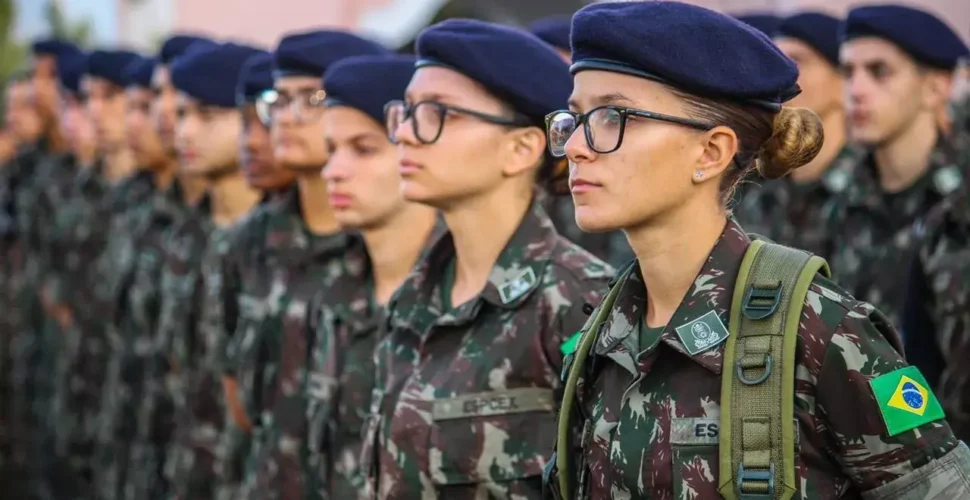 Mulheres poderão se alistar nas Forças Armadas a partir de janeiro