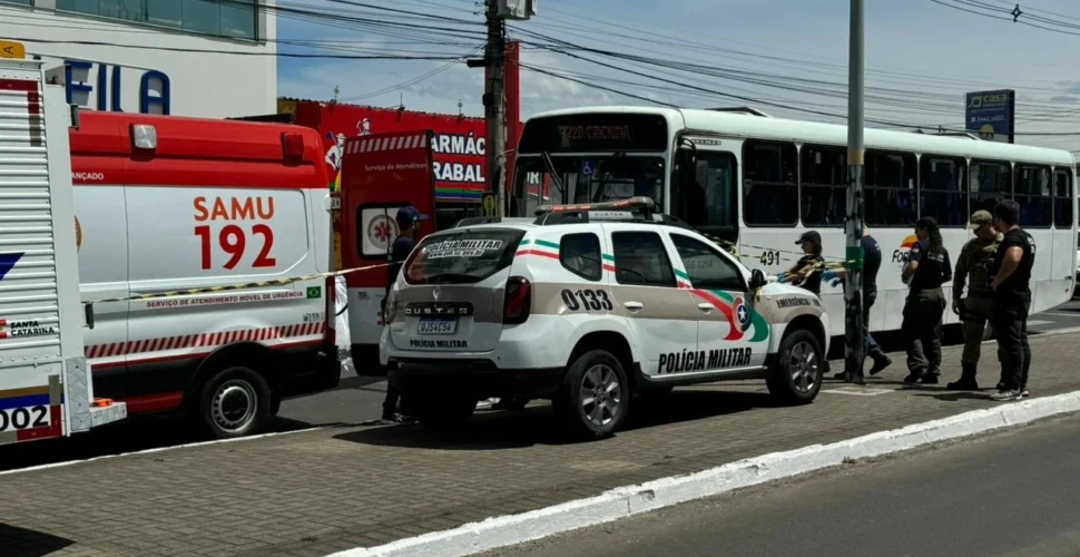 Adolescente morre atropelada por ônibus em Criciúma