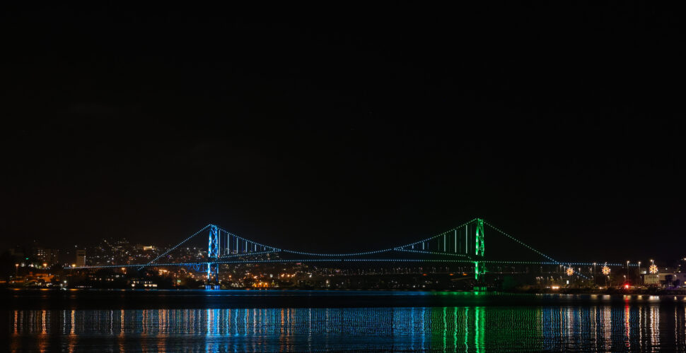 Inaugurada obra de iluminação cênica da ponte Hercílio Luz