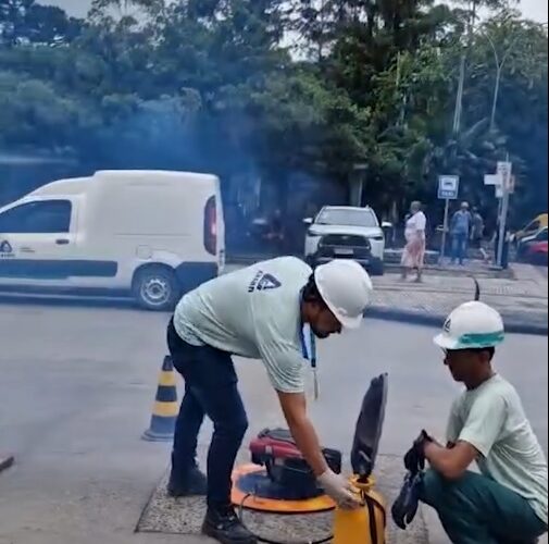 Casan identifica 12 ligações irregulares de água da chuva na rede de esgoto, em Lauro Müller