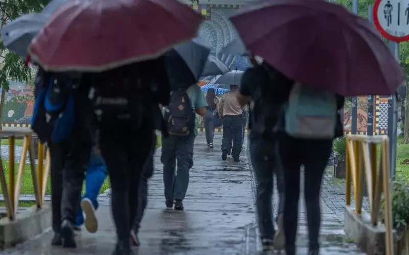 Quinta-feira amanheceu gelada e frente fria traz chuvas isoladas