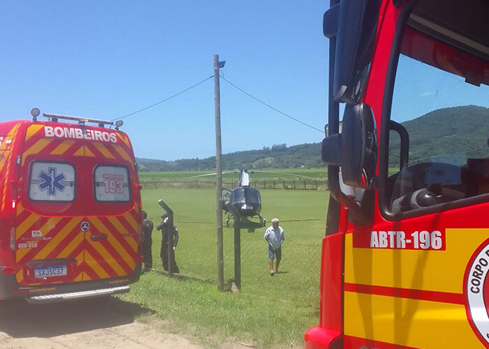 Motociclista é ejetado e fica em estado grave