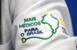 Programa Mais Médicos cresce 241% em SC em três anos; mulheres são maioria