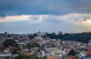 Temperaturas sobem, mas pancadas de chuva devem atingir SC nesta sexta-feira