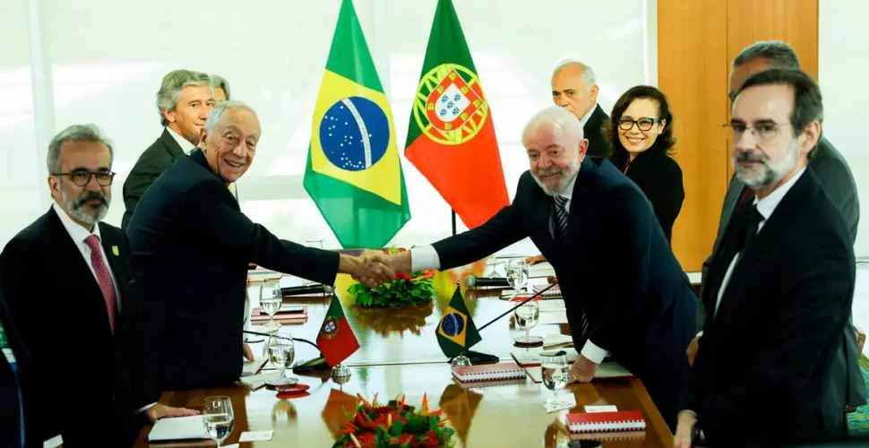 Presidentes do Brasil e Portugal se reúnem para fortalecer cooperação