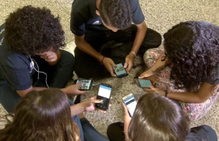 Volta às aulas sem celular: saiba como vai funcionar a nova lei