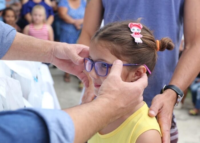 Criança com Visão: Programa que oferece consulta e entrega de óculos será implantado em Gravatal