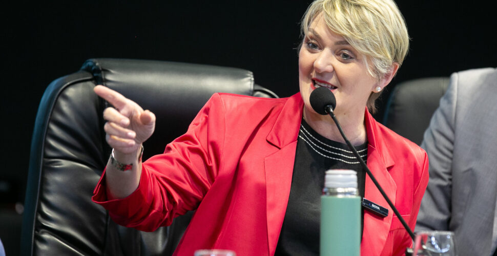Falta de climatização nas escolas estaduais é tema de requerimento da deputada Luciane na Comissão de Educação e Cultura