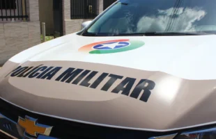 Homem é encaminhado ao hospital após brigar com o irmão pelo carro do pai