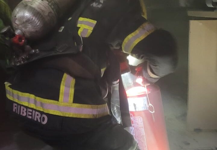 Incêndio em sala comercial é controlado pelos Bombeiros em Orleans