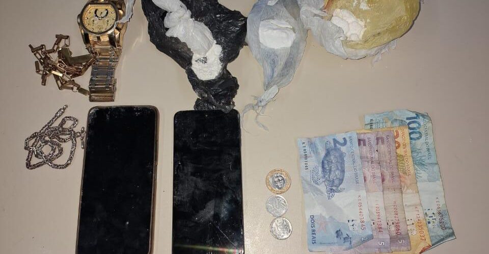 Polícia Militar apreende cocaína e prende dois suspeitos por tráfico em Lauro Müller