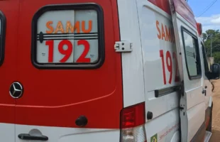 Tentou evitar colisão e caiu: dupla fica ferida em acidente de moto em Lauro Müller