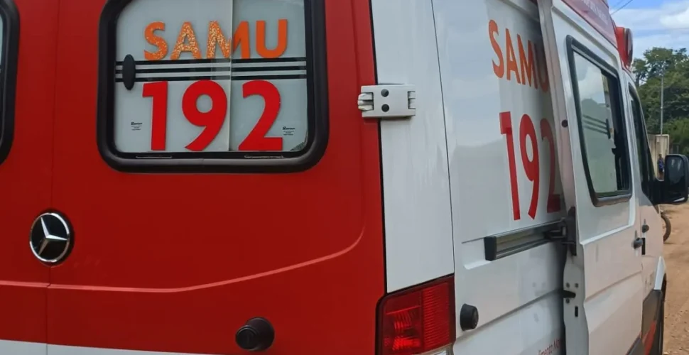 Tentou evitar colisão e caiu: dupla fica ferida em acidente de moto em Lauro Müller