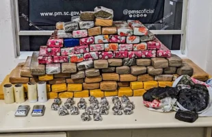 PM apreende mais de 90 quilos de maconha em Tubarão