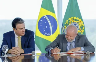 Decreto define medicina, direito e odonto como cursos presenciais