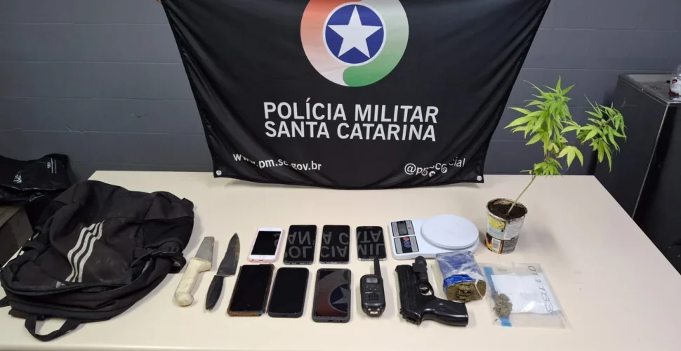 Jovem é preso por tráfico de drogas em Criciúma