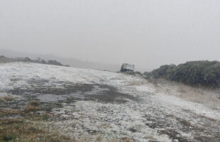 Serra catarinense registra a primeira neve de 2025