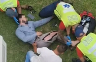Colisão entre carro e moto deixa homem ferido em Criciúma