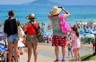 Santa Catarina atrai quase meio milhão de visitantes estrangeiros em quatro meses