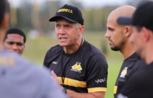 Eduardo Baptista assume comando e inicia treinos no Tigre