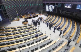 Câmara aprova projeto que cria 18 novas vagas de deputados federais