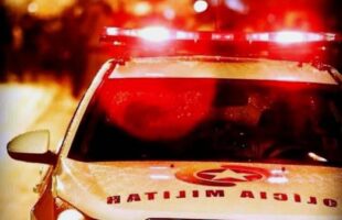 PM de Tubarão encontra 71 pedras de crack após abordagem a adolescente