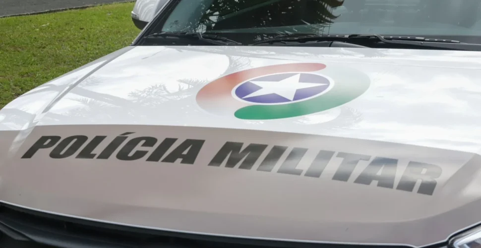 Polícia apreende cocaína com jovem após perseguição em Criciúma