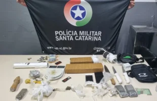 Jovem é preso com drogas e por furto de energia em Criciúma