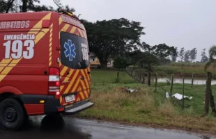 Homem morre após colidir com cerca em Criciúma